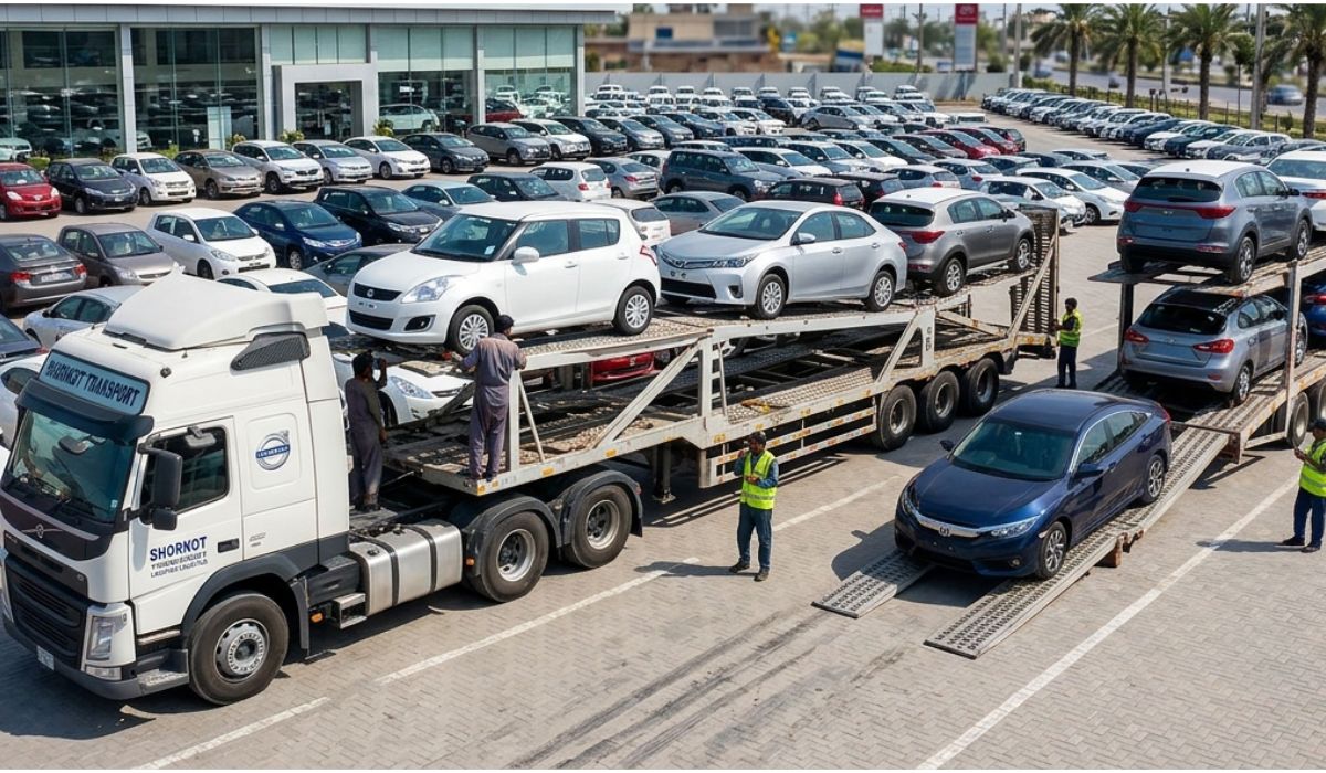 Busy Orlando highway showing vehicle transport trucks supporting high demand for auto transport Orlando services